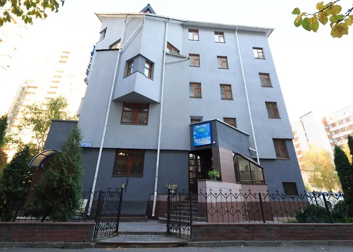 Готель Жайвiр Київ
